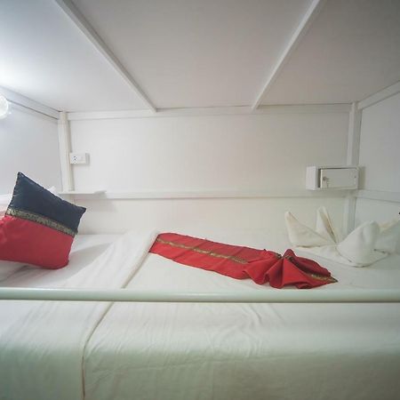 Panda Hostel Phuket (Adults Only) Patong Buitenkant foto