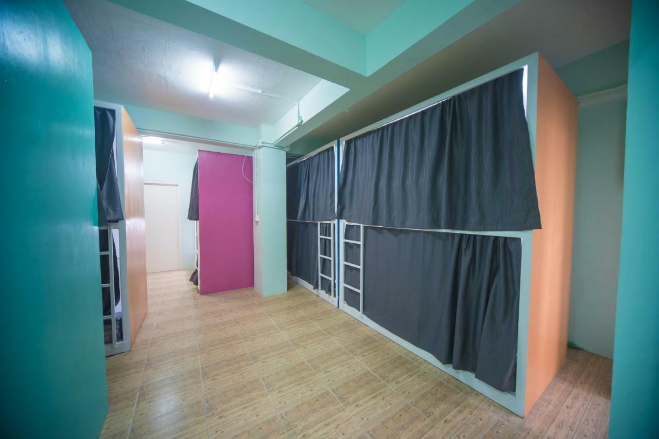 Panda Hostel Phuket (Adults Only) Patong Buitenkant foto