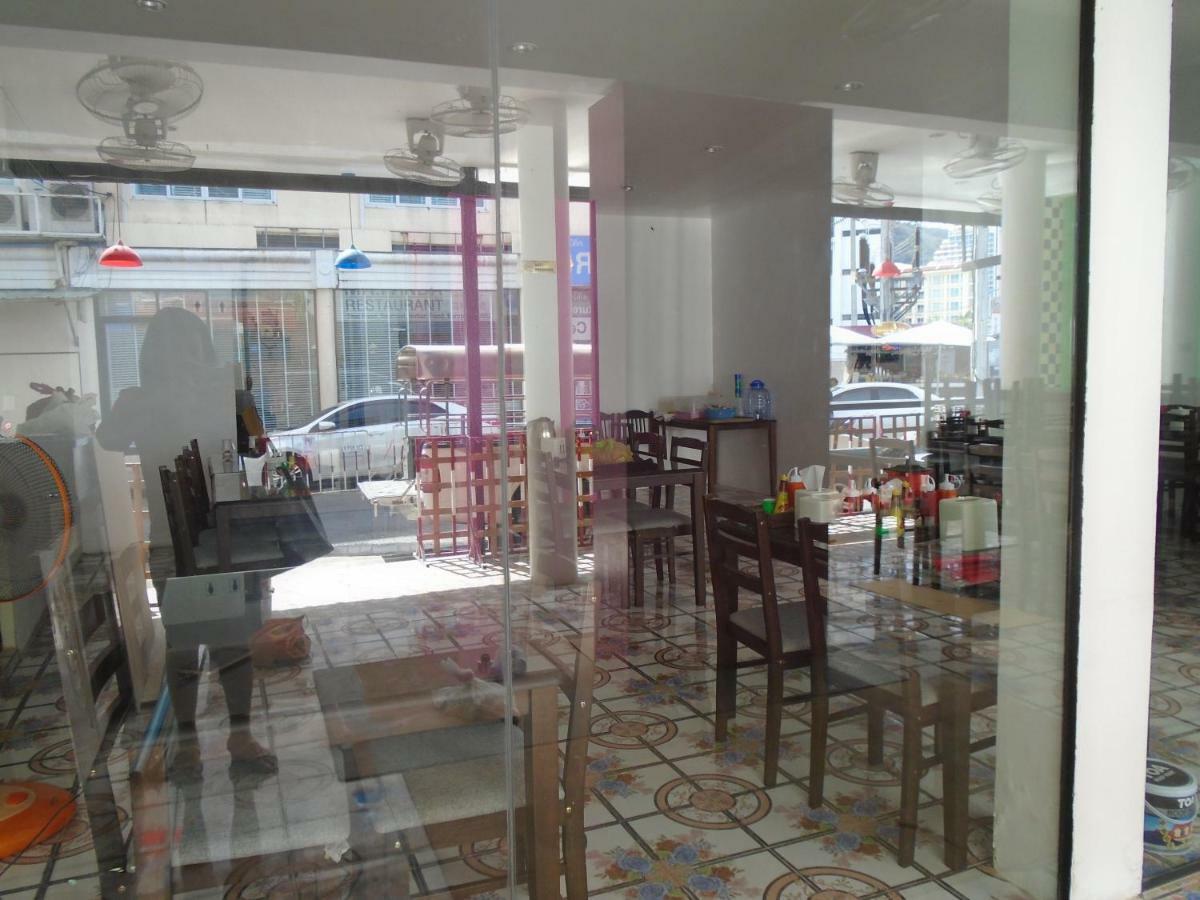 Panda Hostel Phuket (Adults Only) Patong Buitenkant foto