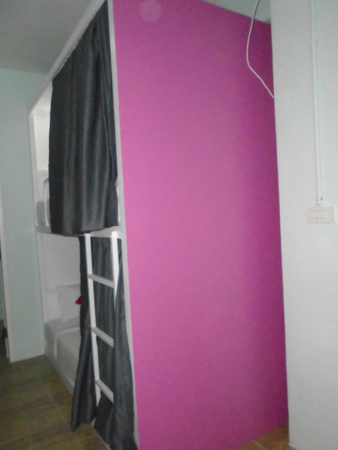 Panda Hostel Phuket (Adults Only) Patong Buitenkant foto
