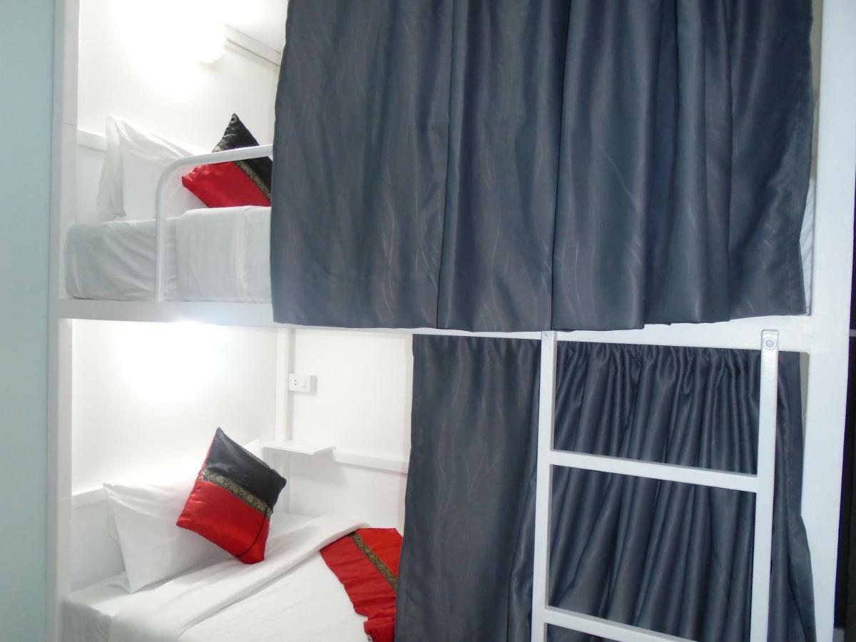Panda Hostel Phuket (Adults Only) Patong Buitenkant foto
